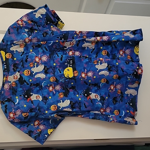 Scrub Top - Picture 3 of 4